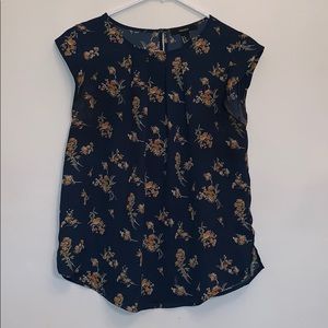 FOREVER 21 FLOWERED BLOUSE